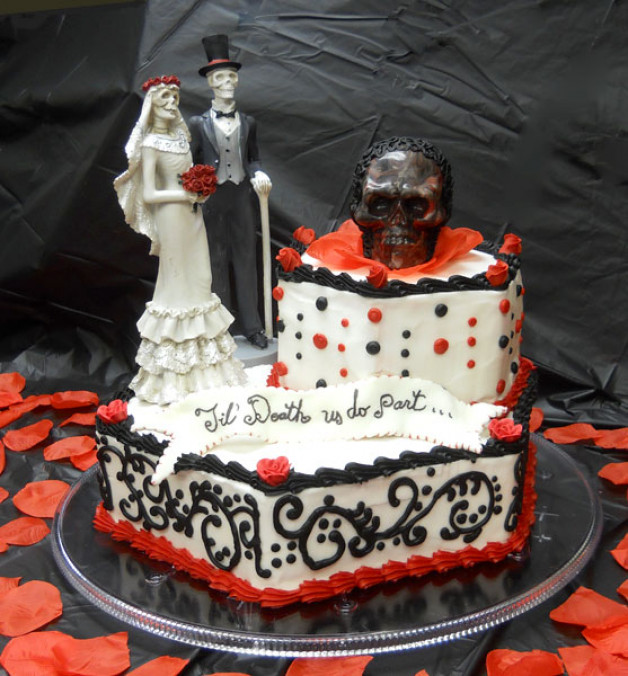 Wedding Cake with Halloween Theme